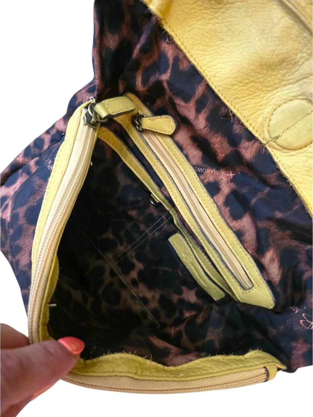 B Makowsky Butter Yellow Leather Hobo Shoulder Bag Chain Handle Y2K Large